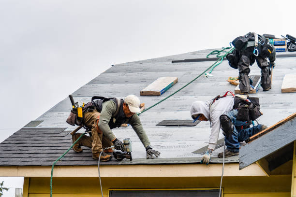 Professional Gutter Installation technician working in North Bloomfield, OH